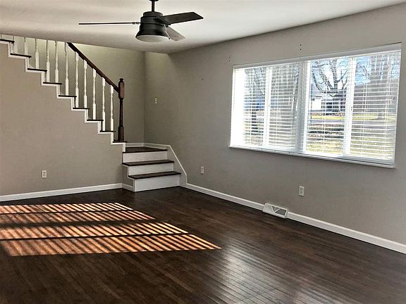 2nd image of 2706 Flint Dr