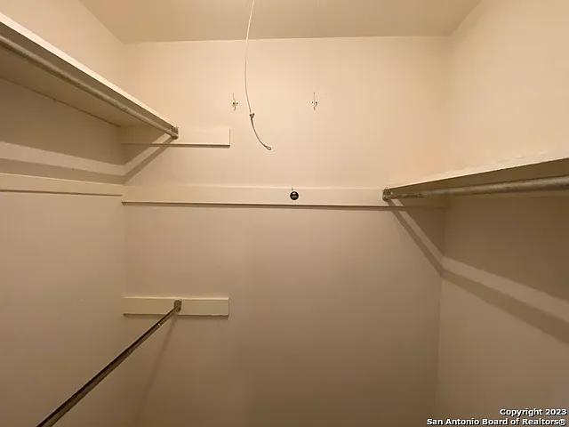 2811 Woodbury St #403 — Photo 14