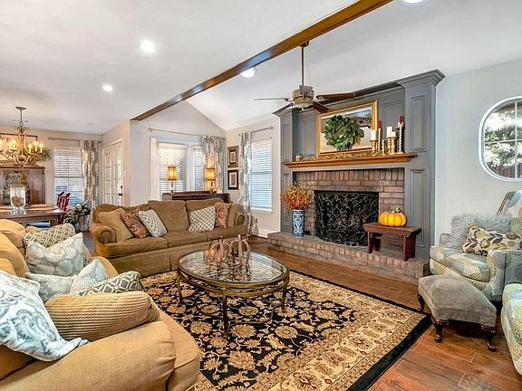 2nd image of 4853 Briarcreek Dr