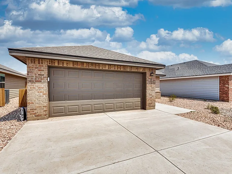 8211 E County Road 111 — Photo 26