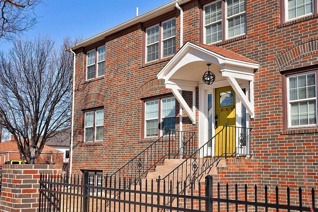 922 Maple Avenue - Unit 3 — Photo 3