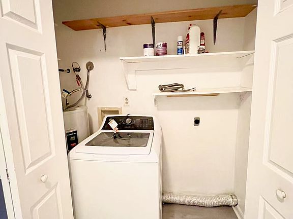 3rd image of 4642 Glanmire Dr