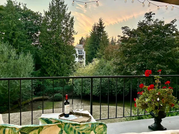 321 Bellevue Way SE, Bellevue, WA 98004