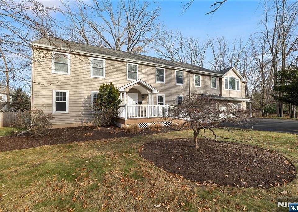 1st image of 115 Morris Ave