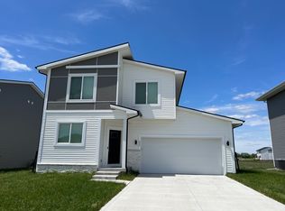 422 NE Whitetail Dr, Ankeny, IA 50021