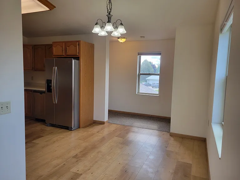240 Ash St #2 — Photo 6