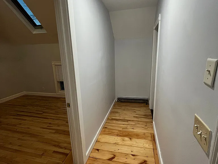 90 Pearl St #2 — Photo 2
