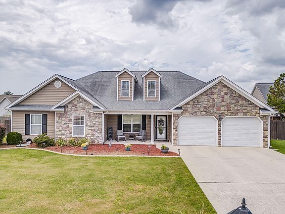 4th image of 210 Honeyberry Ln