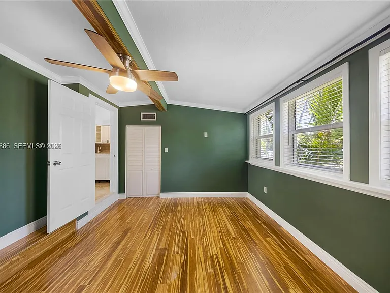 1837 NE 48th Ct — Photo 17