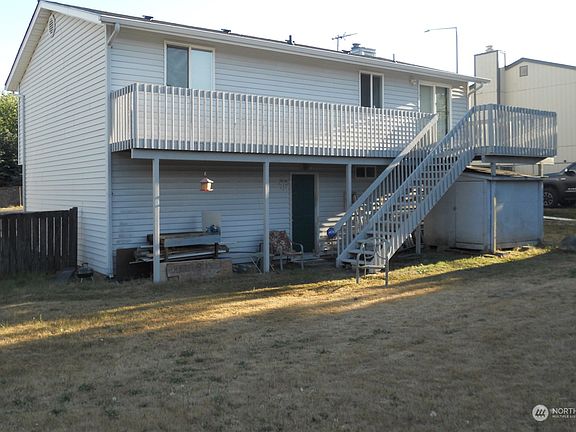 5th image of 1107 Norpoint Way NE