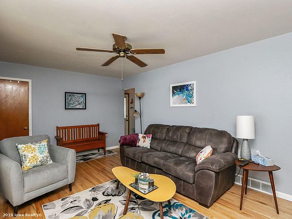 3rd image of 1104 E Ashland Ave