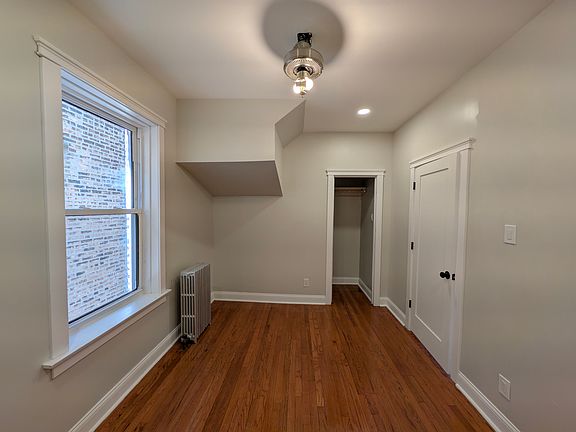 4th image of 4023 W Oakdale Ave #1