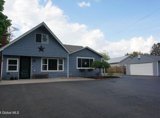 4 Valleyview Ave, Schenectady, NY 12306