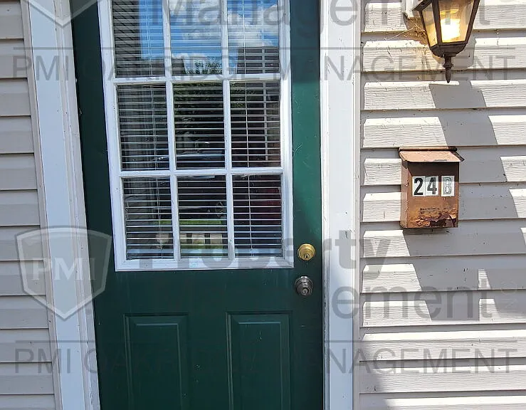 24B N Mulberry St — Photo 2