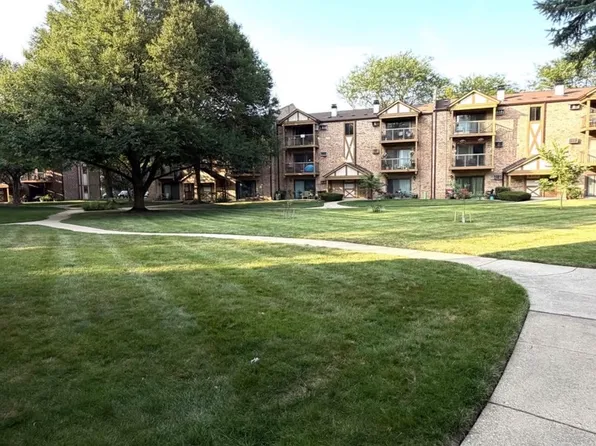811 S Dwyer Ave APT E, Arlington Heights, IL 60005