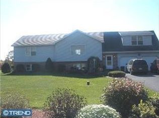 10 Mary Dr, Bethel, PA 19507