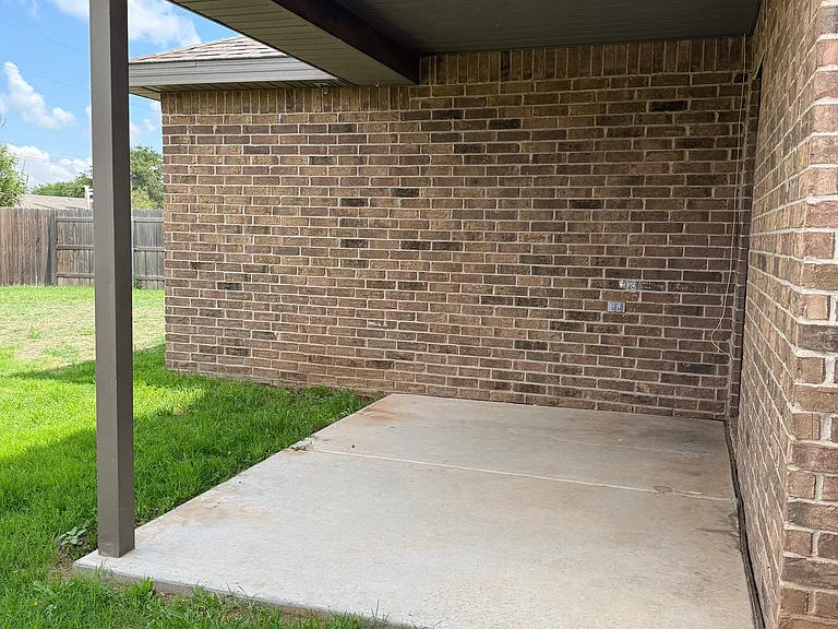 2901 Urbana Ave — Photo 25