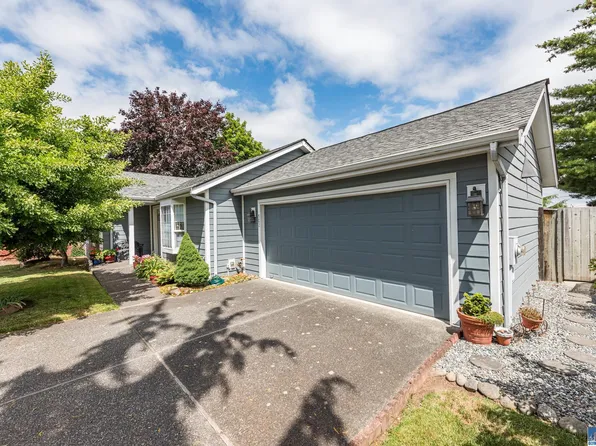 502 Summer Breeze Ln, Sequim, WA 98382