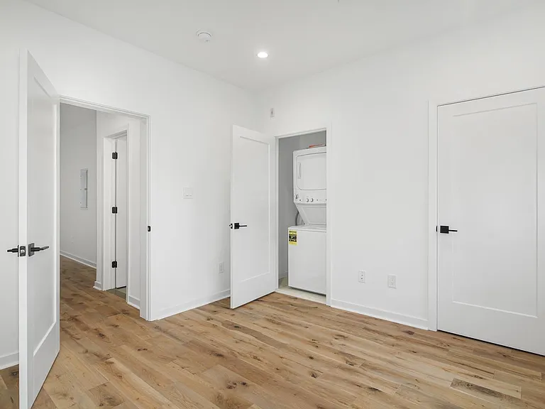 1246 N Front St #2 — Photo 10