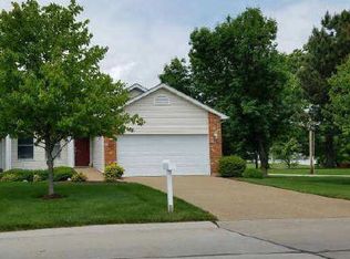 101 Maryland Dr, O'Fallon, MO 63366