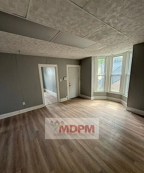 4619 16th St — Photo 2