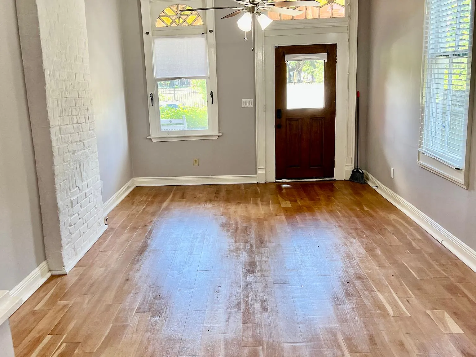 3 bed, 1450 sqft, $2,400 — Photo 2