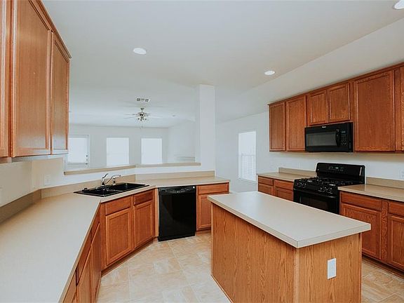 5th image of 3802 Vonnegut Ct