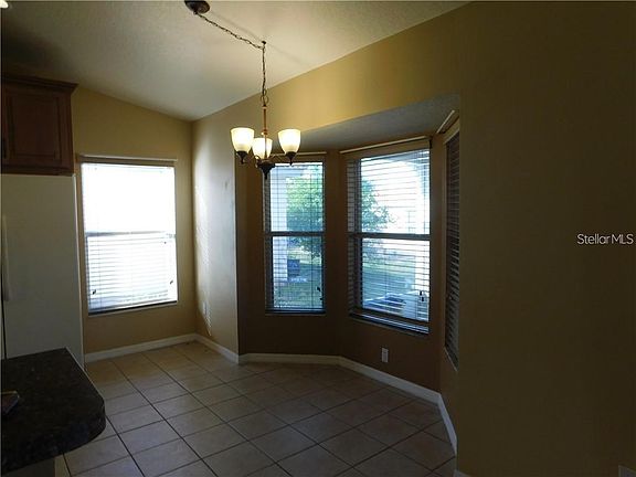 4th image of 3005 Florencia Dr