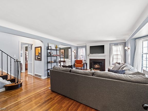4th image of 2588 Saybrook Rd