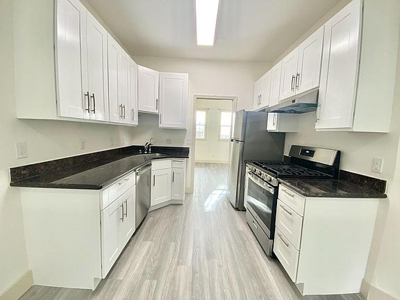 3rd image of 1242 Howard St APT 6