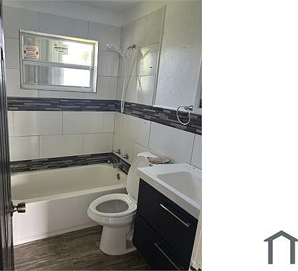 5th image of 2460 NW 141st St