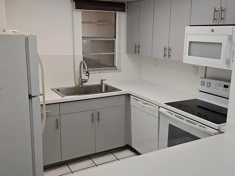 820 NW 87th Ave #201 — Photo 15