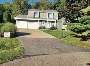 5109 Beachview Cir NW, Canton, OH 44708