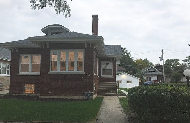 1st image of 1421 S 13th Ave