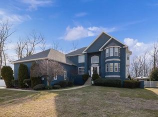 20 Lake Shore Dr, Glassboro, NJ 08028
