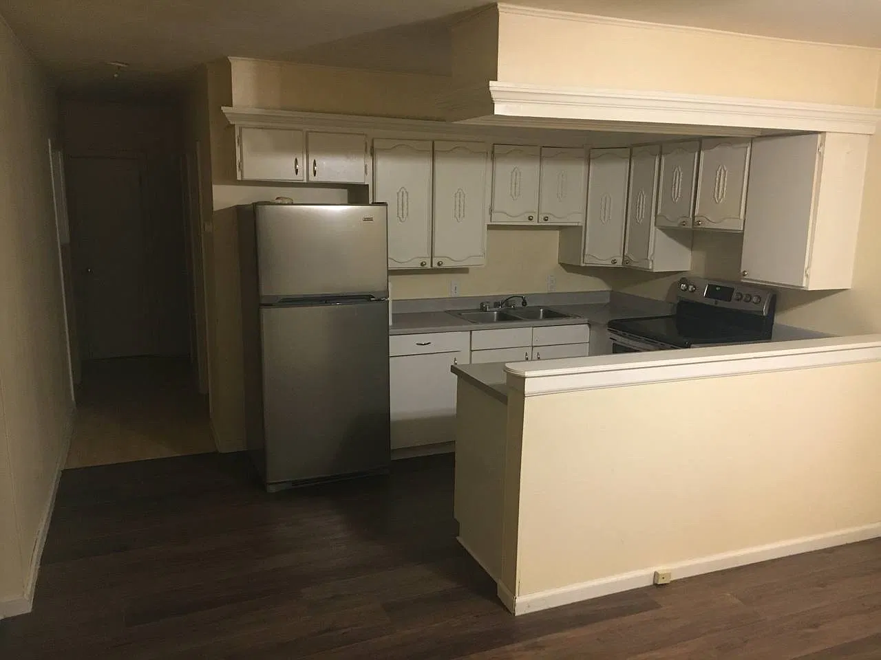 3 bed, 650 sqft, $830 — Photo 2