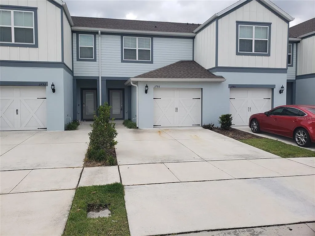 2 bed, 2.5 bath, 1706 sqft, $2,195 — Photo 1