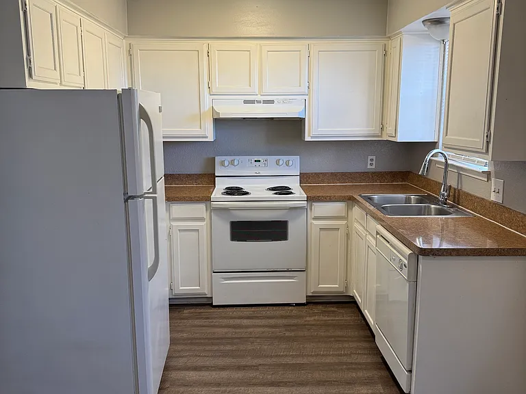 3017 W Sycamore Cir #3017 — Photo 6