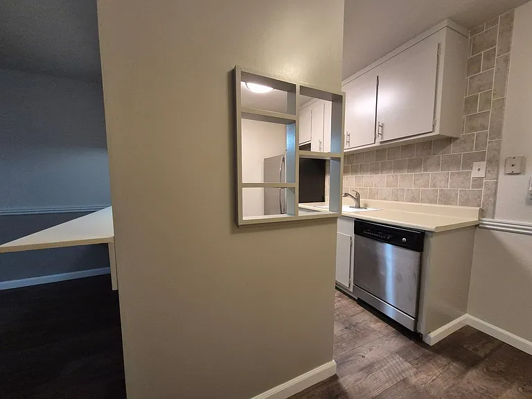 1711 N Street, Sacramento — Photo 17