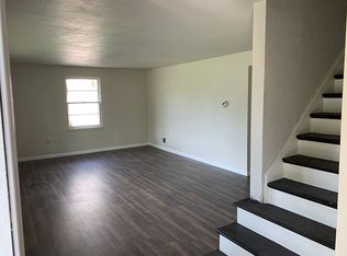 1506 N 14th St, Pekin, IL 61554