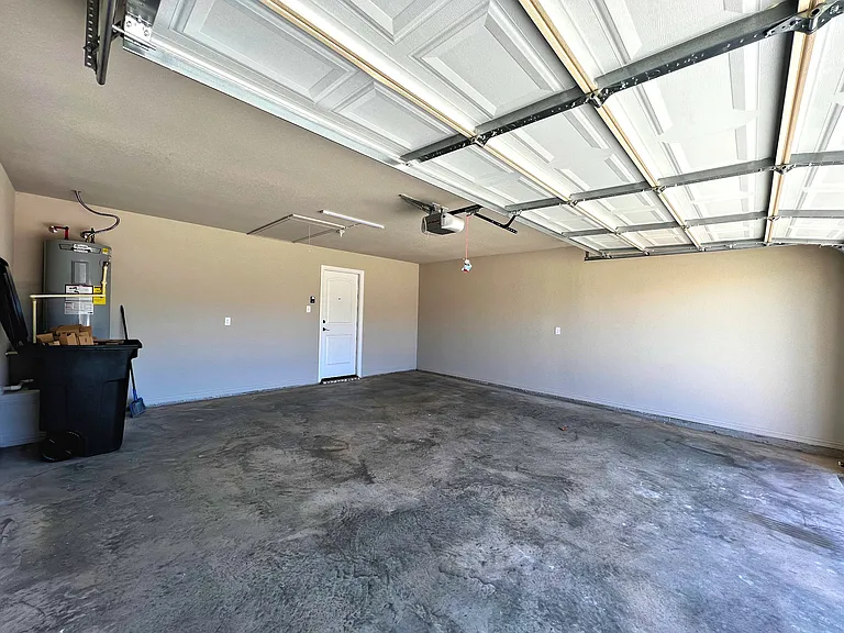 219 Clover Cir — Photo 18