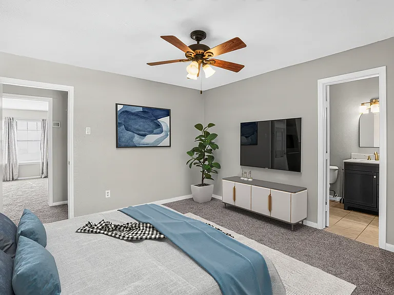 2606 Encina — Photo 27