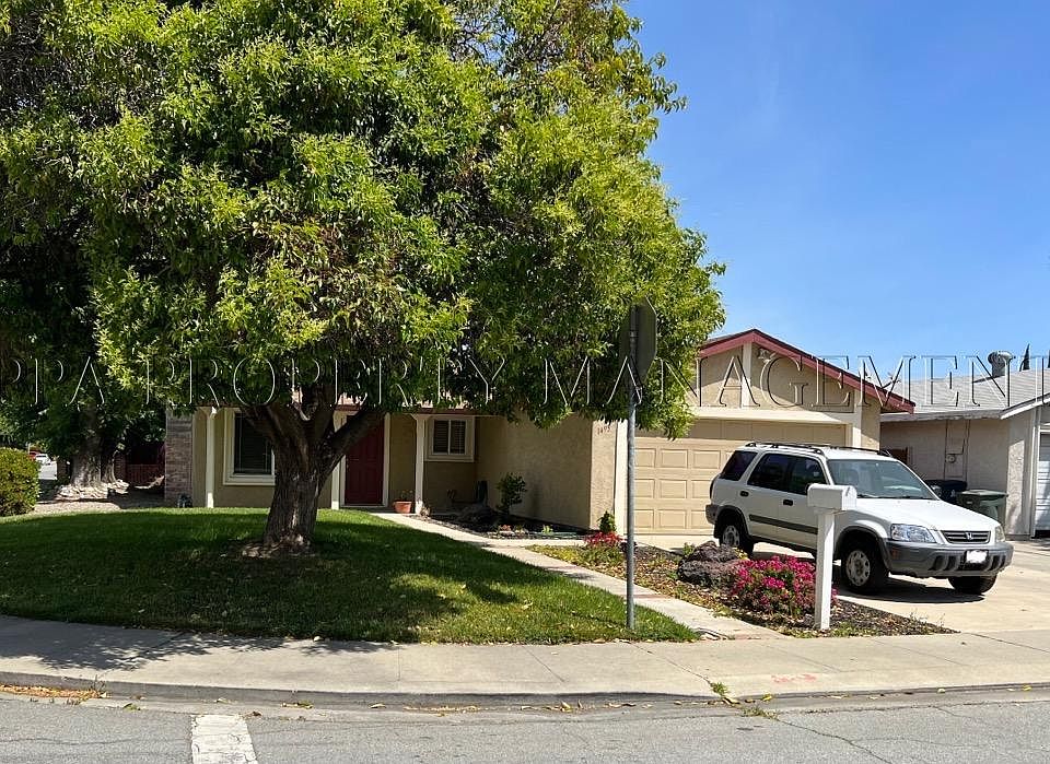 1st image of 1495 Cypress Dr