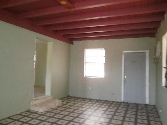4th image of 2920 NW 166th St