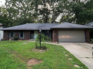 2059 S Hillcrest Ave, Springfield, MO 65807