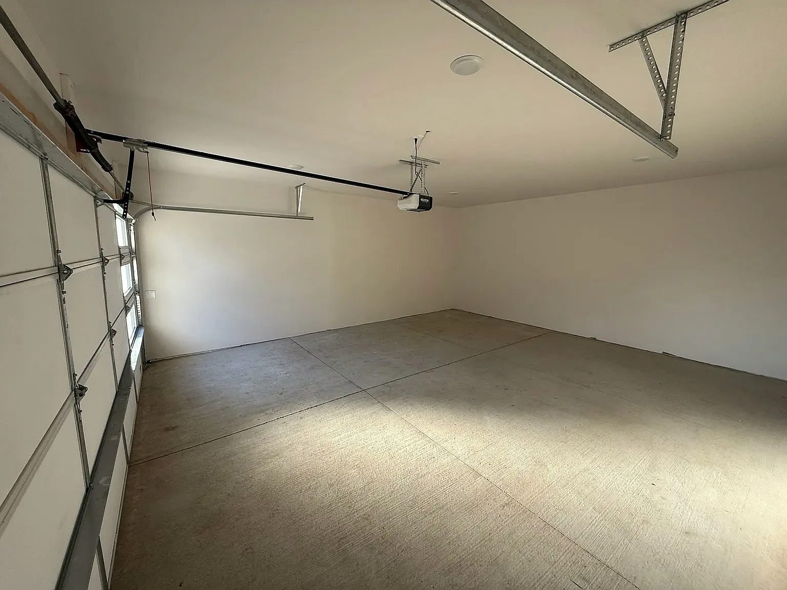 1613 North Gillis Lane — Photo 3