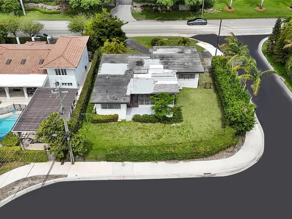 1630 S Bayshore Dr, Miami, FL 33133