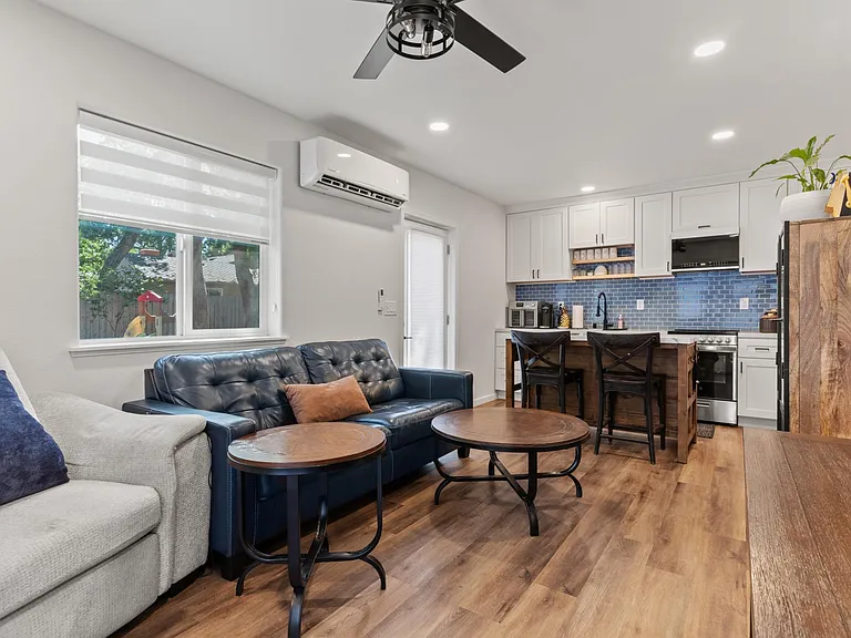 1634 W Swain Rd — Photo 1