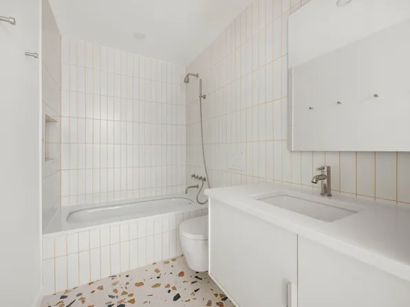 91 Saint James Place image 8 of 16