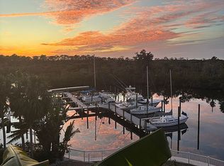 4823 Ebbtide Ln APT 303, Port Richey, FL 34668